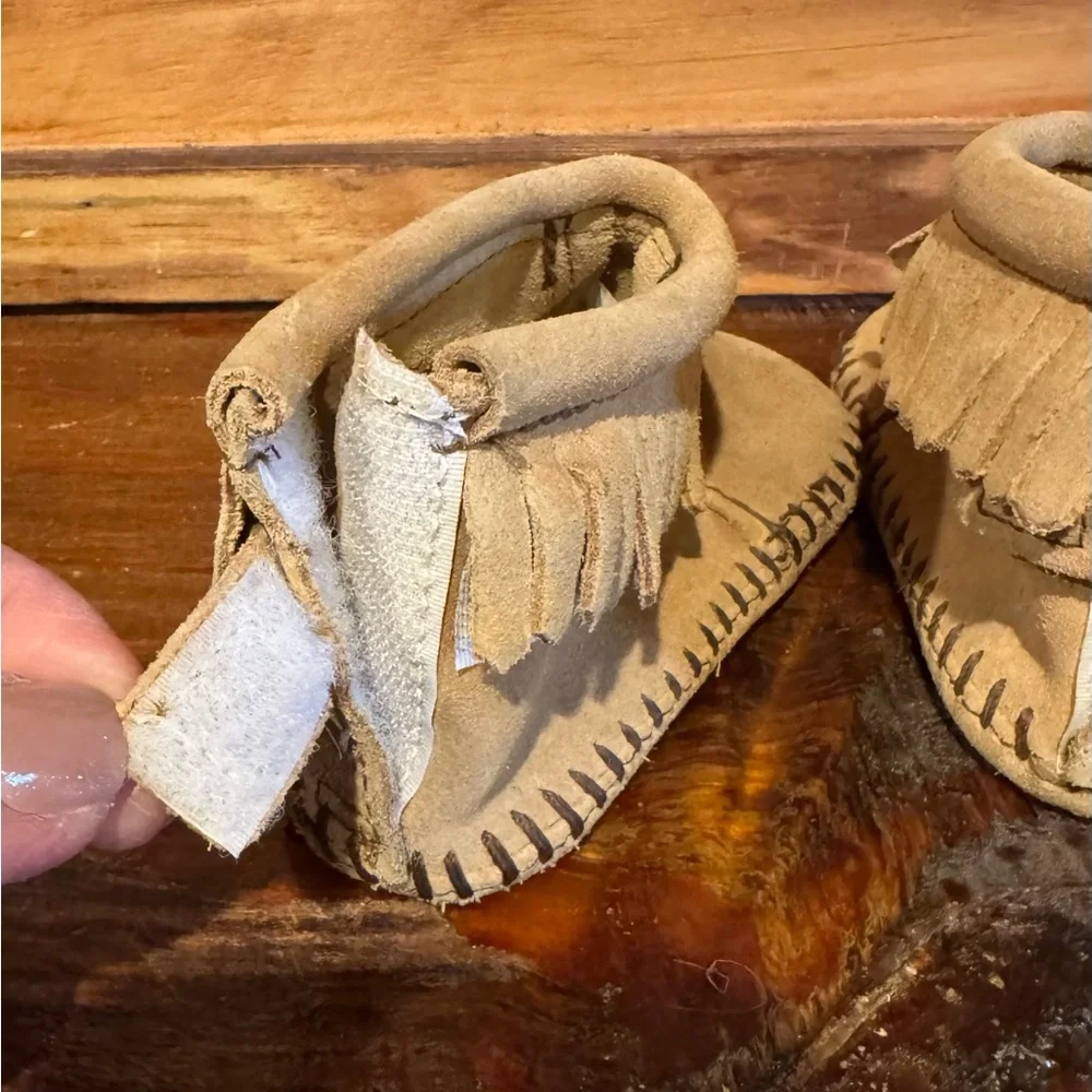 Infants Minnetonka Back Flap Bootie